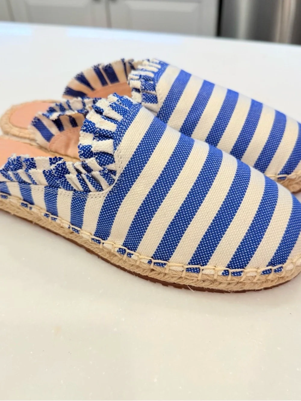 Kate Spade Laila Blue & Ivory Ruffle Espadrilles Mules Size 7.5 Slide Shoes NIB